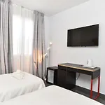 Kuve Hotel